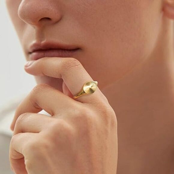 Gold Signet Ring,18K Gold Plated Sun Ring, Gold Sunburst Ring Vintage Statement - Picture 2 of 6